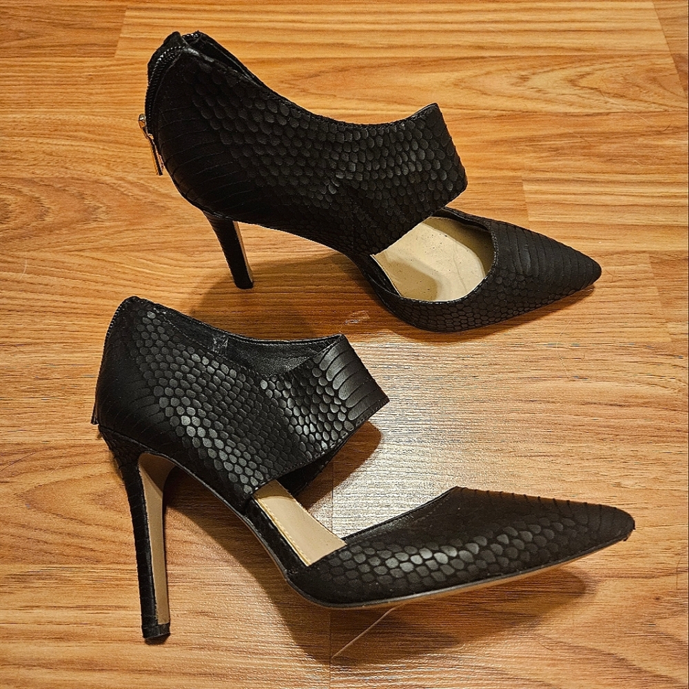 Jessica Simpson Black Snake Print Heels